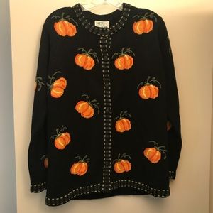BRAND NEW QUAKER FACTORY(QVC) BUTTON DOWN SWEATER